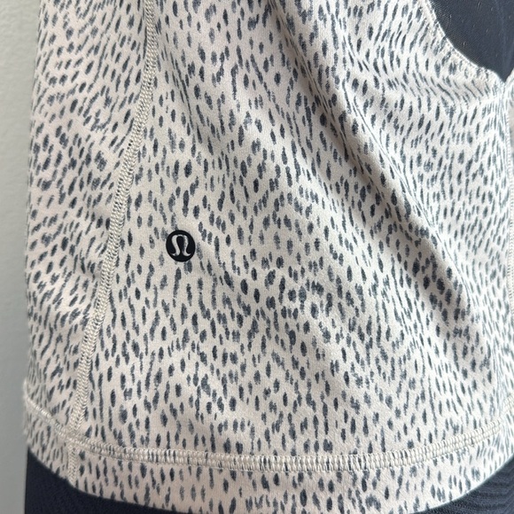 (A1) Lululemon Leopard Print Women's Tank Top, Sz 8 - Picture 4 of 11
